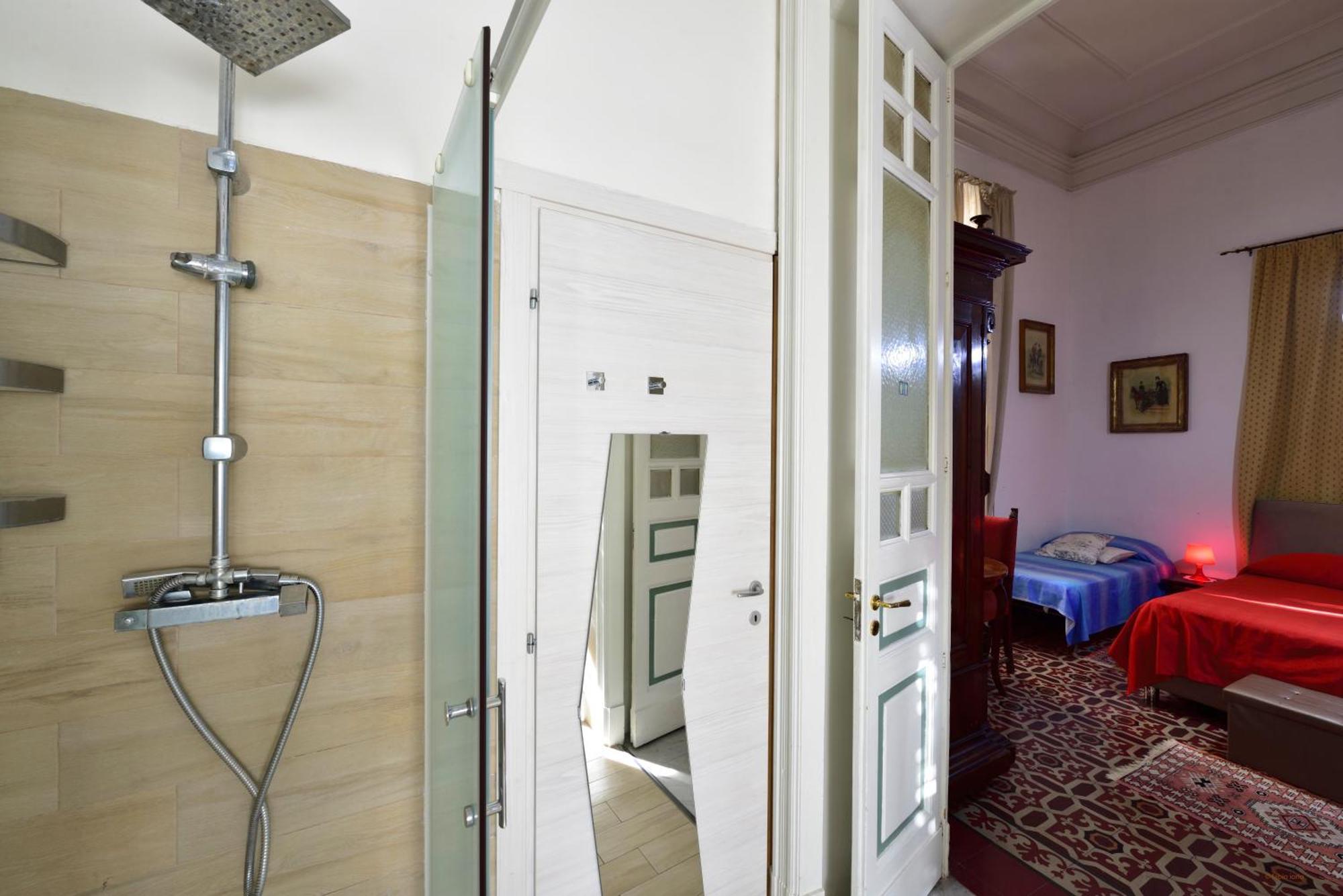 Bed and Breakfast A Casa Di Laura Катания Экстерьер фото