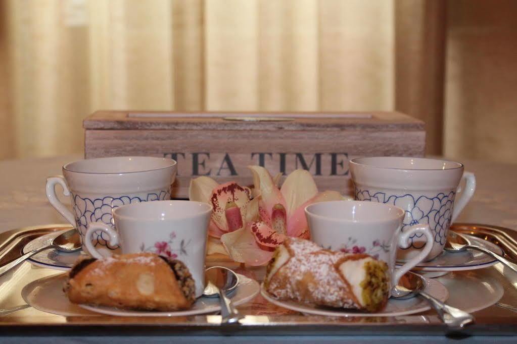 Bed and Breakfast A Casa Di Laura Катания Экстерьер фото